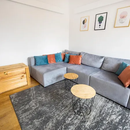 Apartman Spacious Flat In The Old Town. *